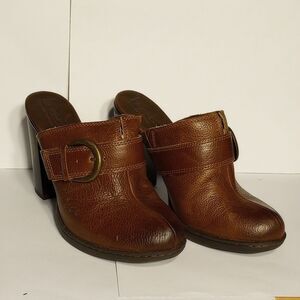 b.o.c. Leather Heeled Clogs Women's 6